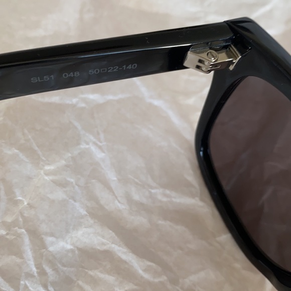 Authentic Saint Laurent sunglasses 🕶 - Picture 10 of 13
